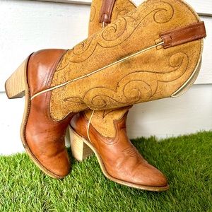 acme Woman’s leather Western Heeled Cowgirl Boots 8662  Size 7.5M Cognac Dijon